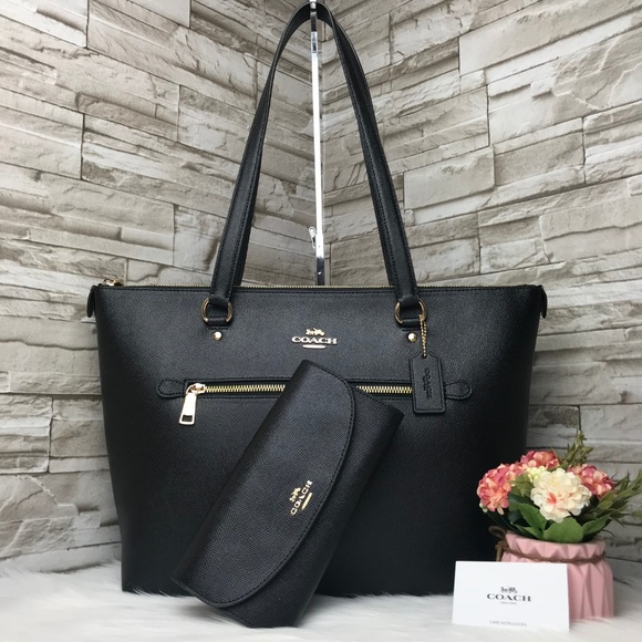 Coach Handbags - 👜COACH SET🌺GALLERY TOTE&WALLET